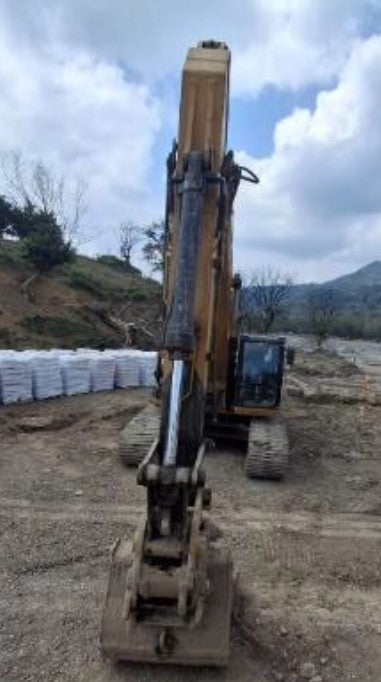 CATERPILLAR 325CL EXCAVATOR
