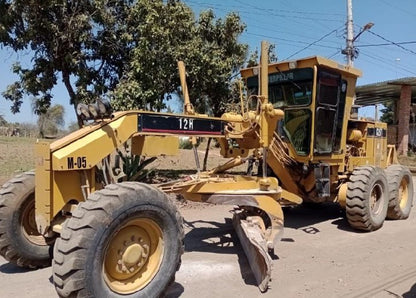 MOTONIVELADORA CATERPILLAR 12H