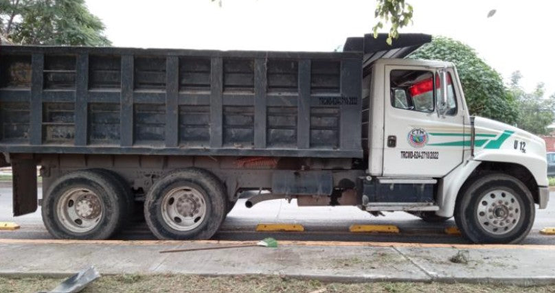 TORTON FREIGHTLINER (15m3)