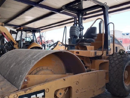 VIBROCOMPACTADOR CAT CS-533E